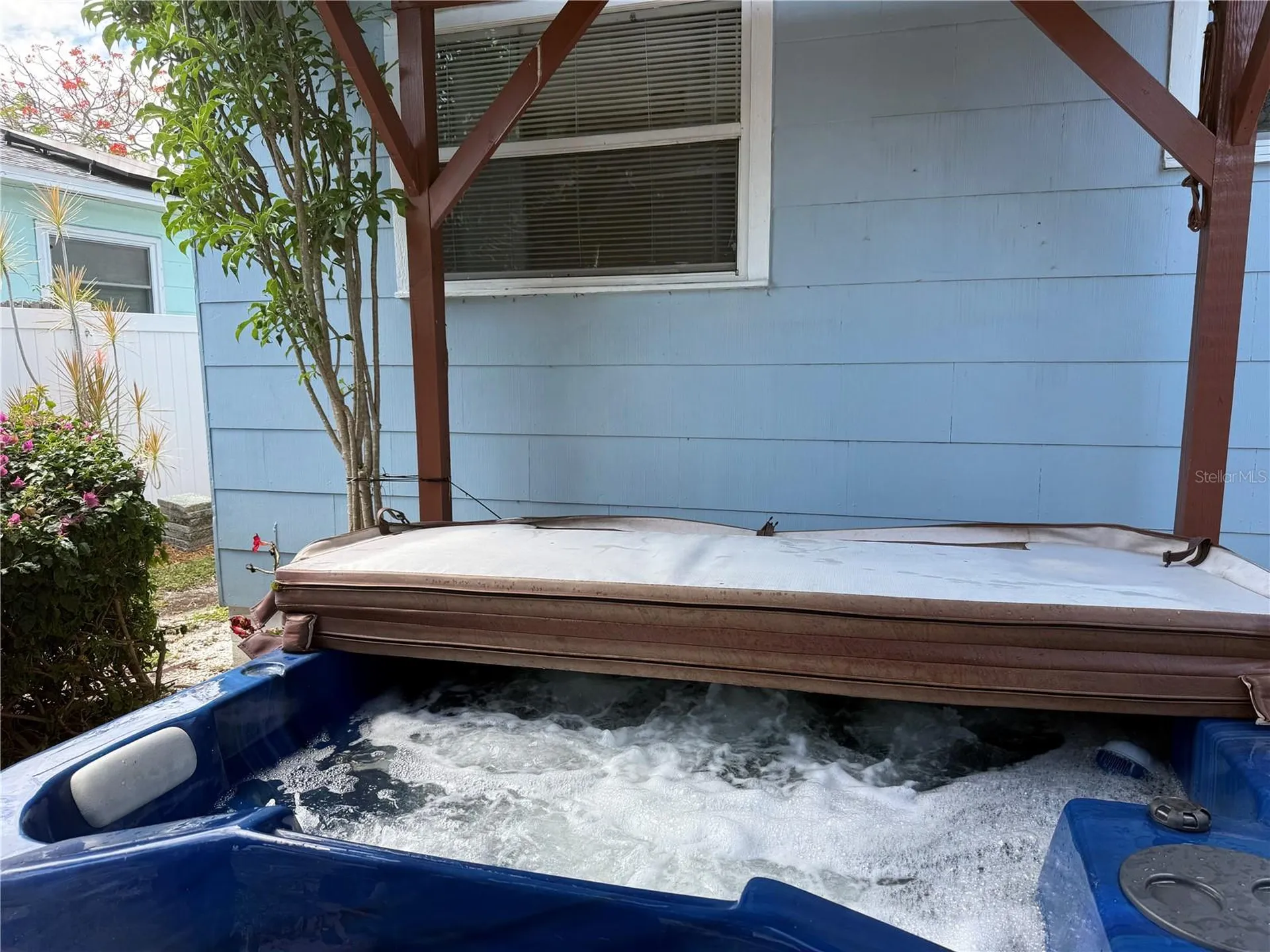 1428 38th Avenue N St Petersburg FL 33704