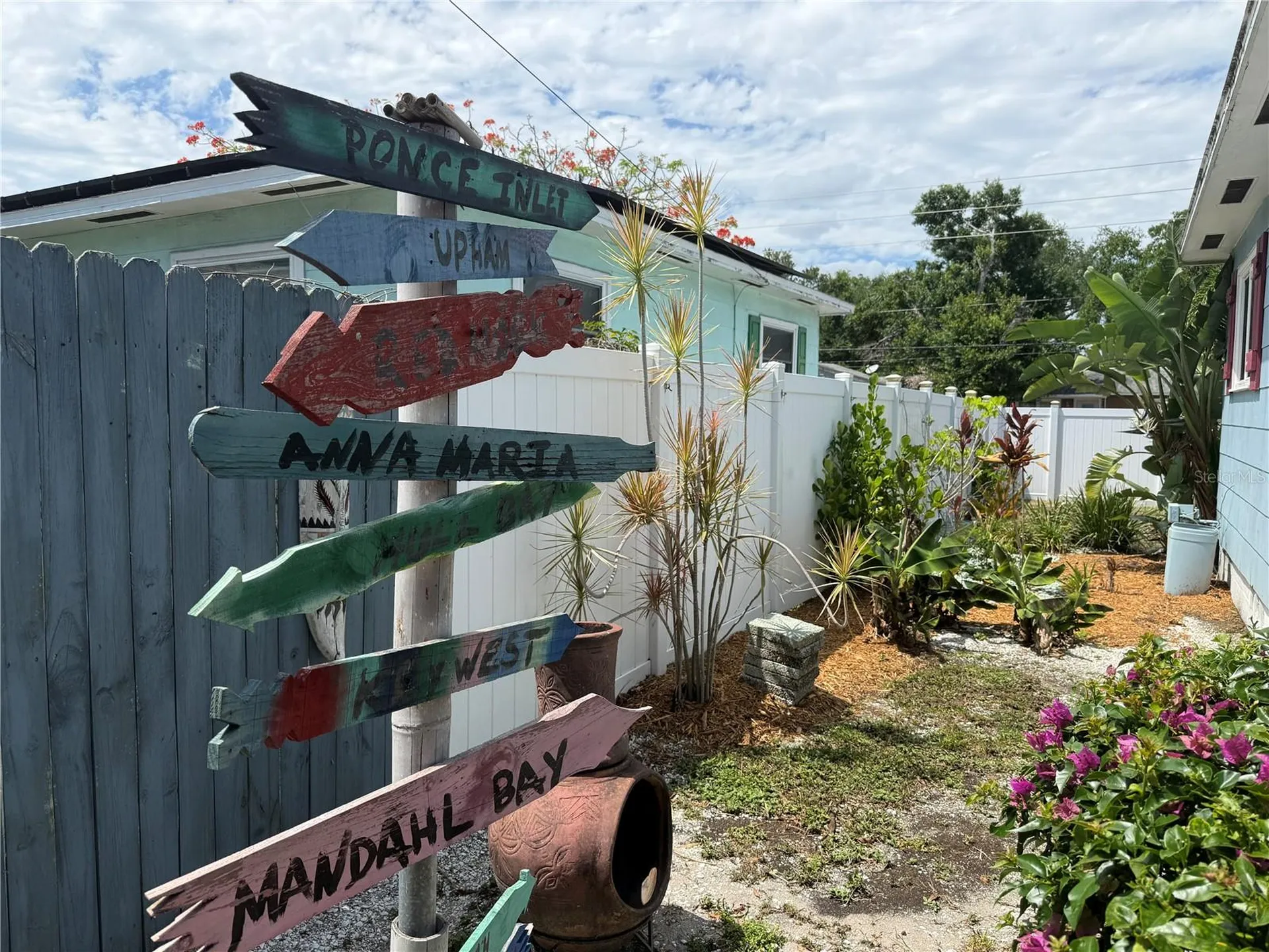 1428 38th Avenue N St Petersburg FL 33704