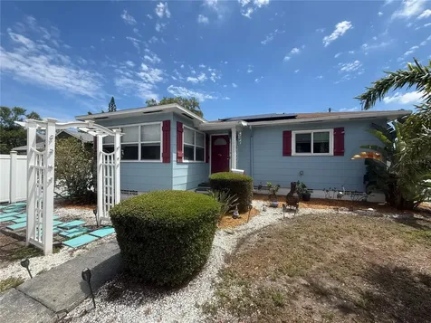 1428 38TH Avenue N St Petersburg FL 33704