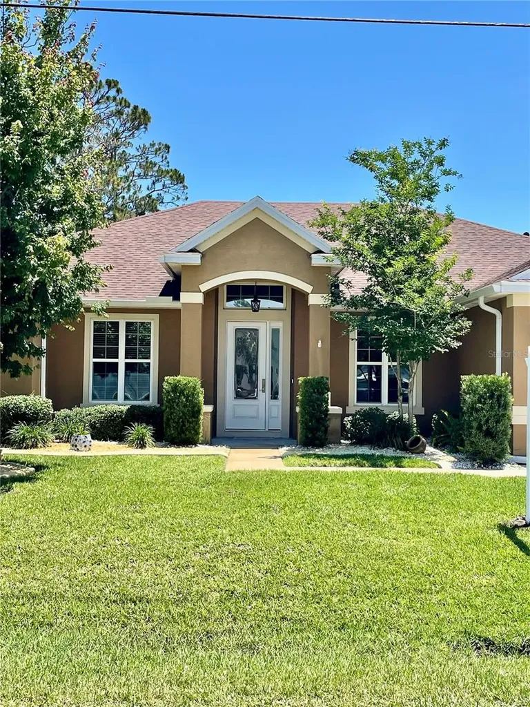 15 N Senseney Palm Coast FL 32164