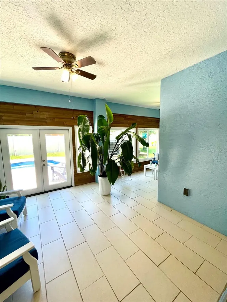 15 N Senseney Palm Coast FL 32164