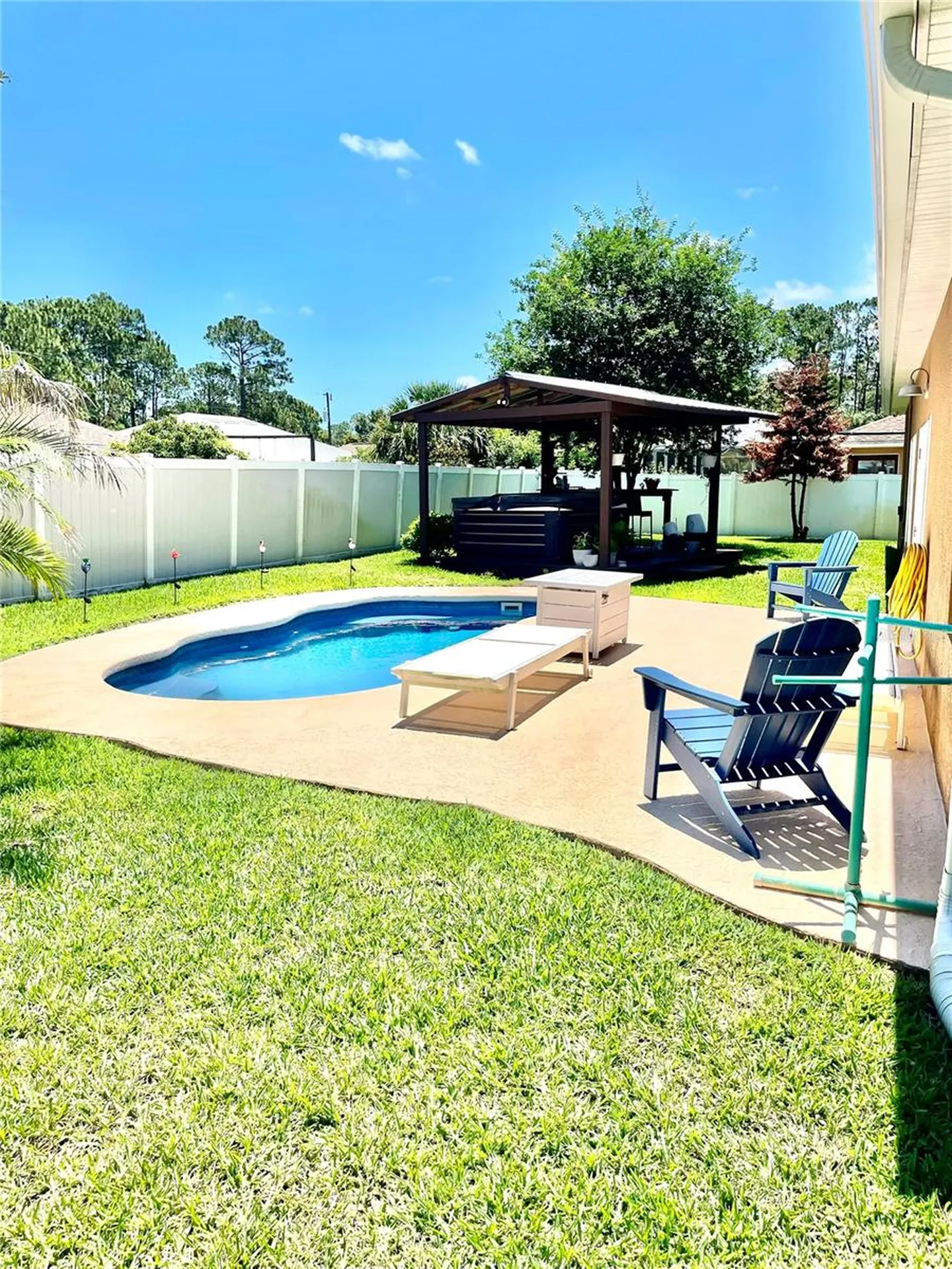 15 N Senseney Palm Coast FL 32164