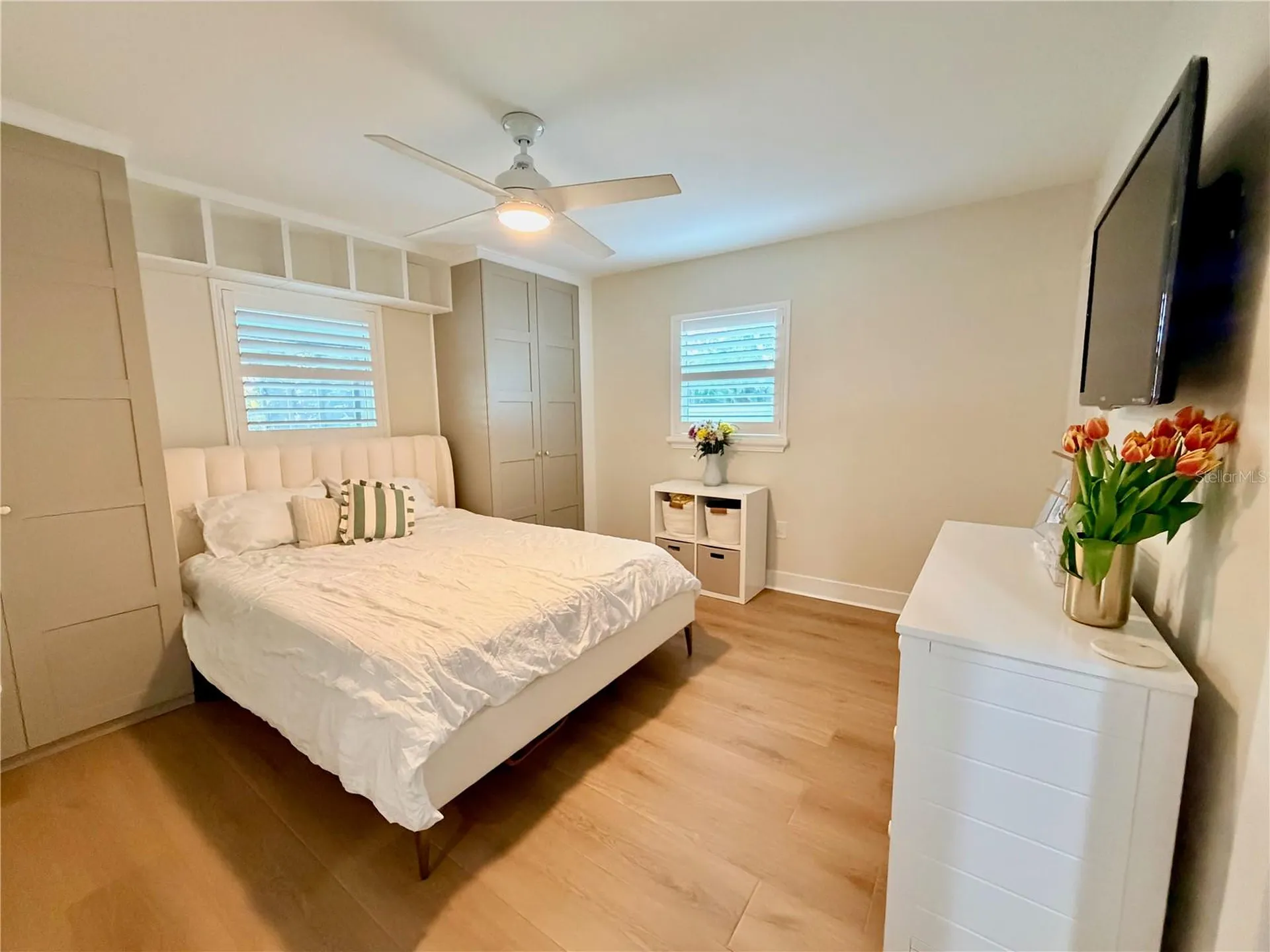 6073 Tanglewood Drive NE St Petersburg FL 33703