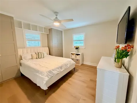 6073 Tanglewood Drive NE St Petersburg FL 33703