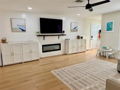 6073 Tanglewood Drive NE St Petersburg FL 33703