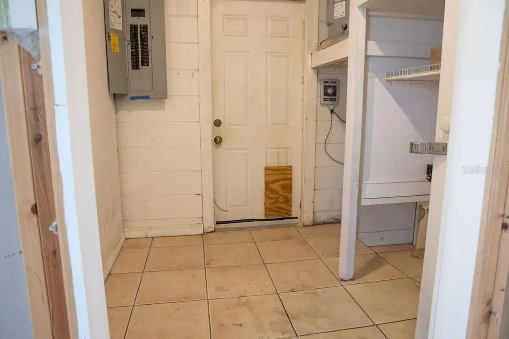 10126 E 4th Street E Treasure Island FL 33706