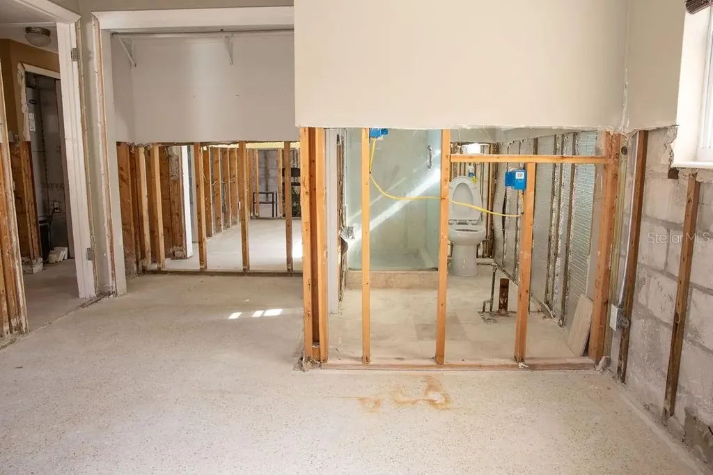 10126 E 4th Street E Treasure Island FL 33706