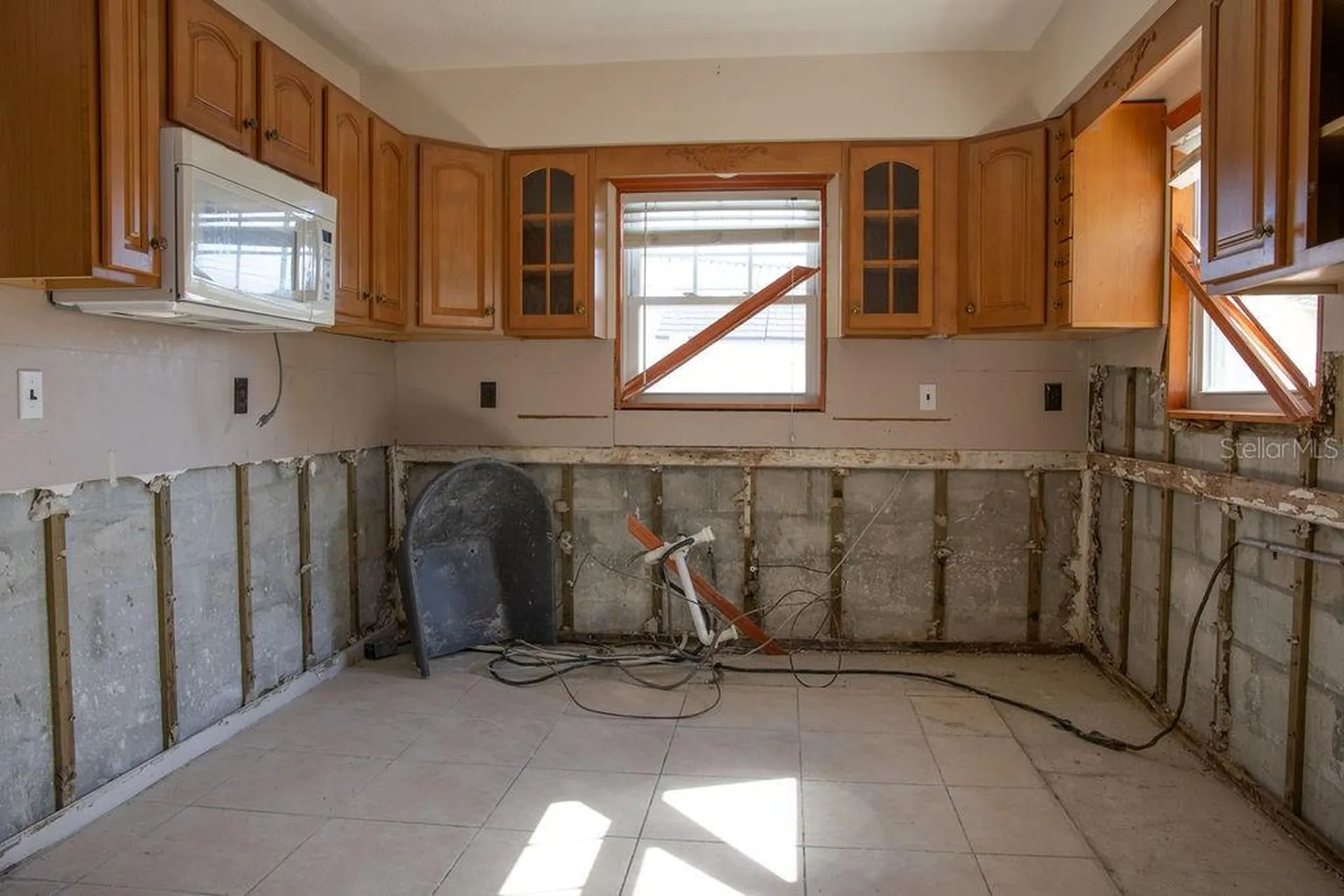 10126 E 4th Street E Treasure Island FL 33706
