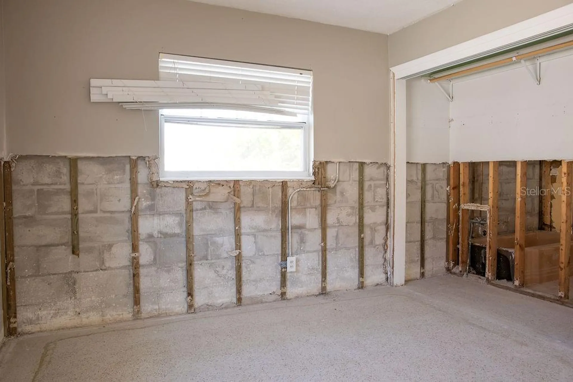 10126 E 4th Street E Treasure Island FL 33706