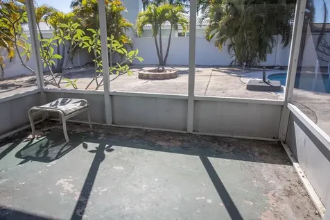10126 E 4th Street E Treasure Island FL 33706