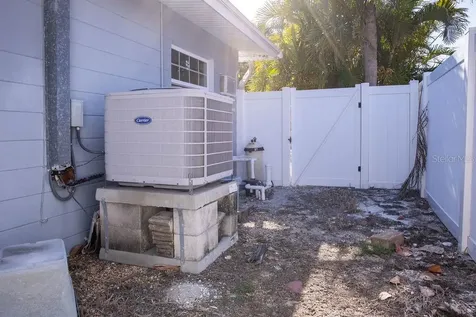 10126 E 4th Street E Treasure Island FL 33706