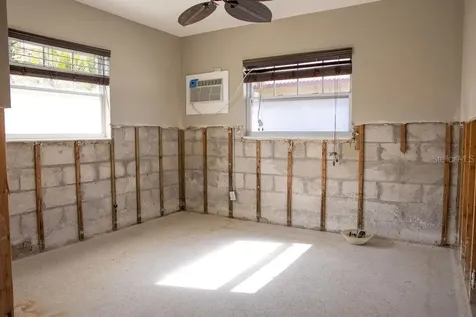 10126 E 4th Street E Treasure Island FL 33706