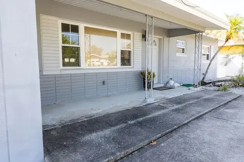 10126 E 4th Street E Treasure Island FL 33706