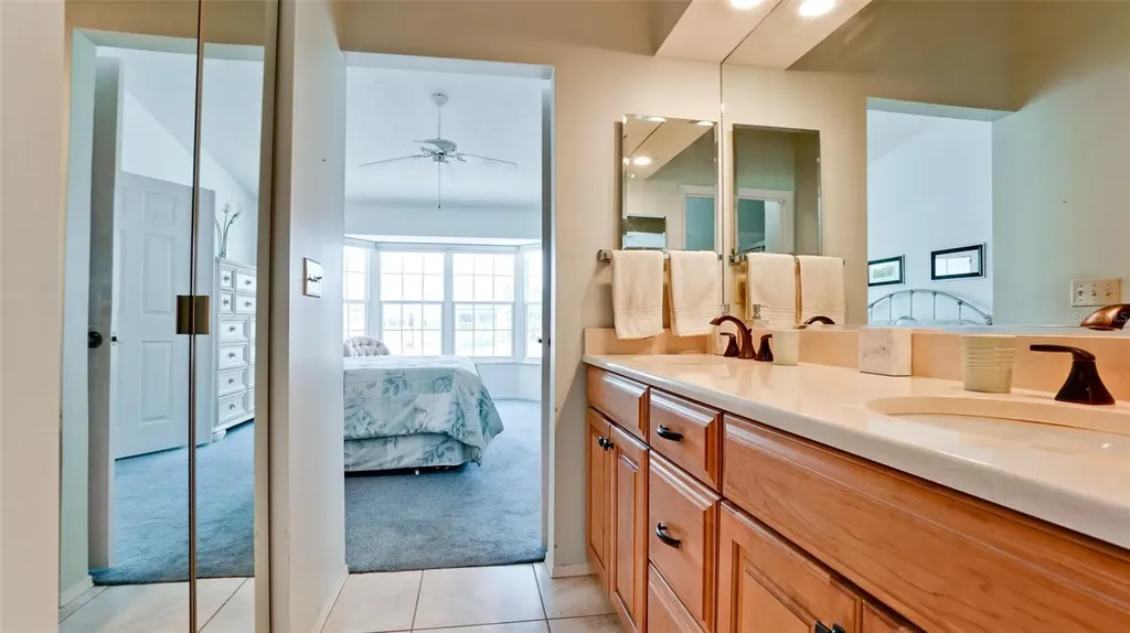 1011 Ibis Court Bradenton FL 34209