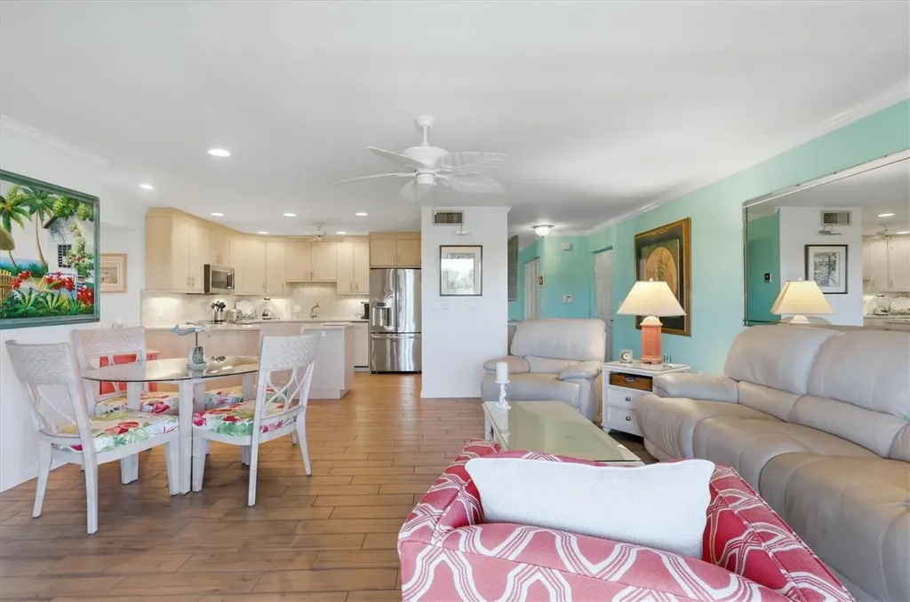 2729 N Beach Road Englewood FL 34223
