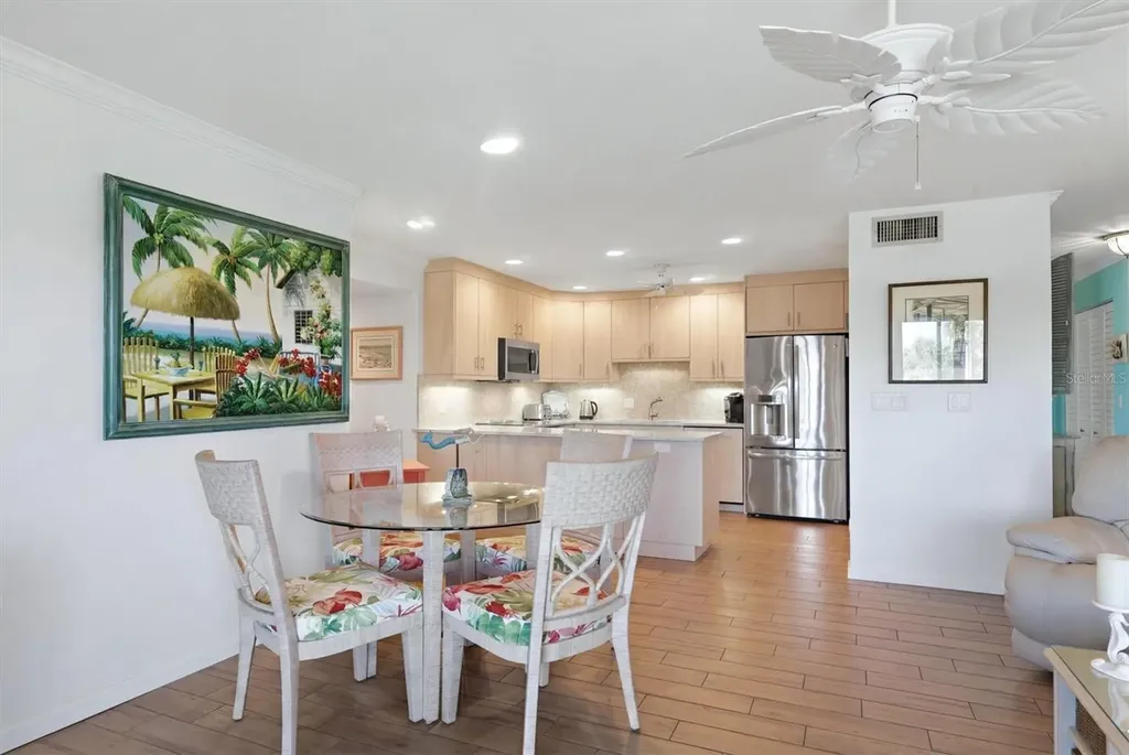 2729 N Beach Road Englewood FL 34223