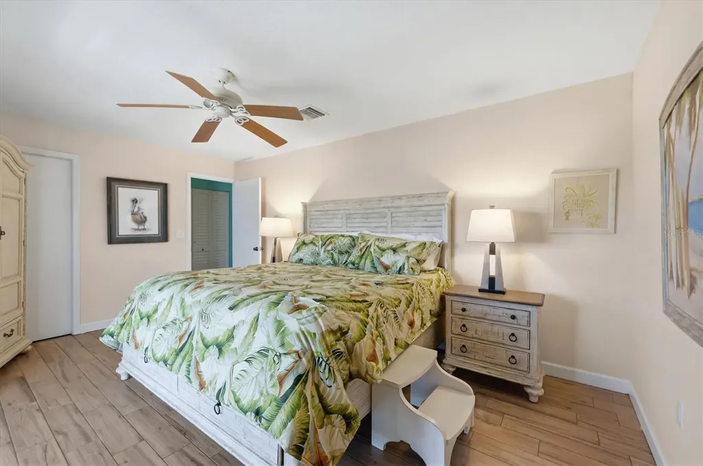 2729 N Beach Road Englewood FL 34223