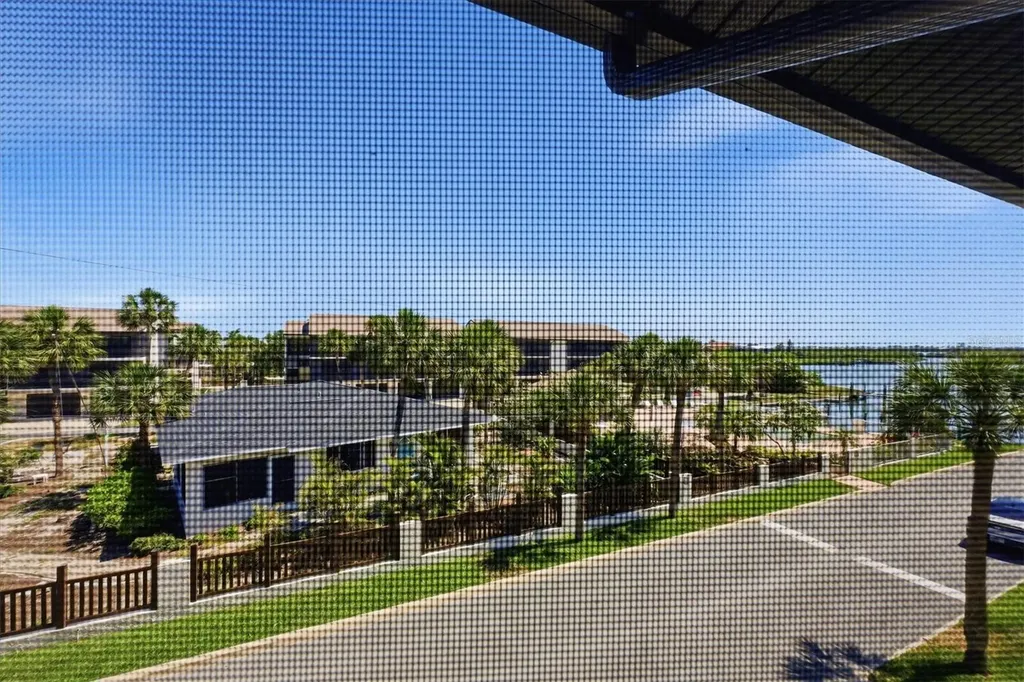 2729 N Beach Road Englewood FL 34223