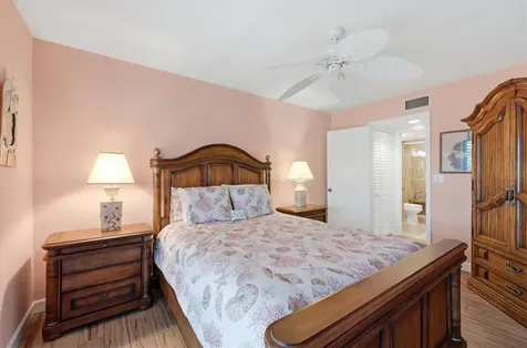 2729 N Beach Road Englewood FL 34223
