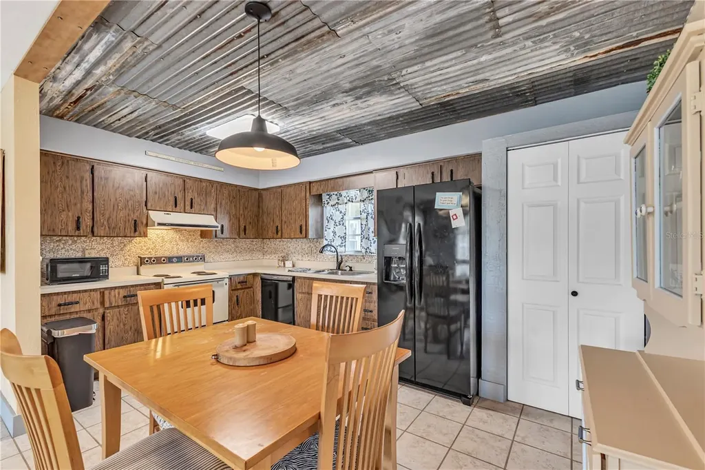 1640 Juno Trail Astor FL 32102