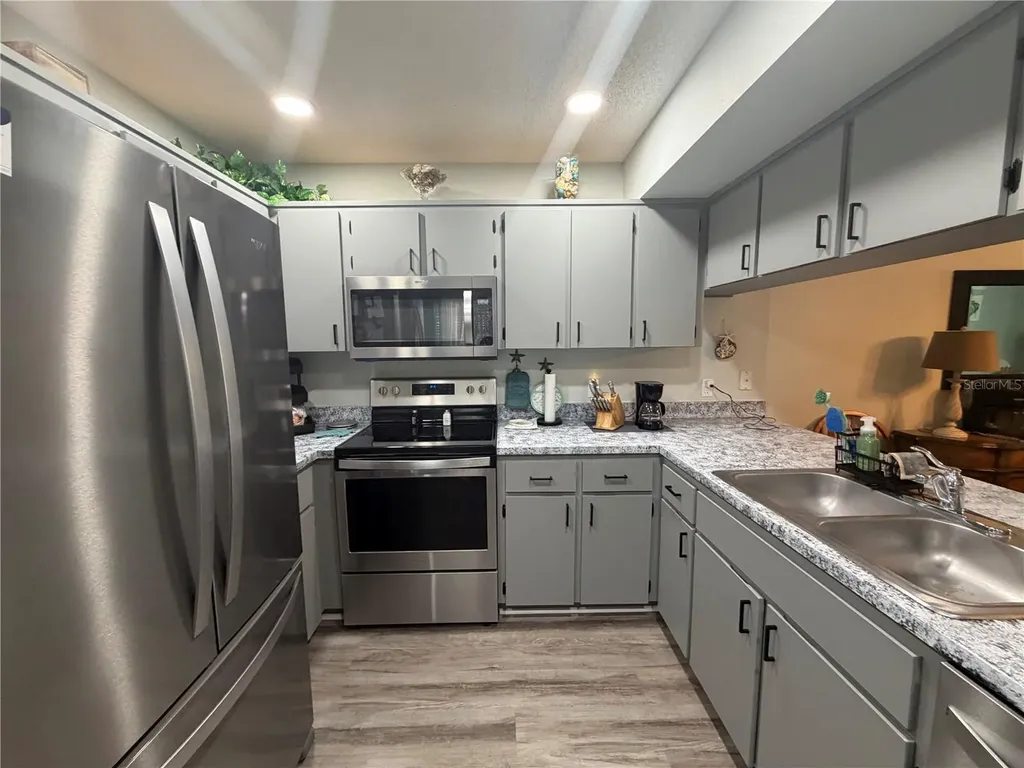 12027 Hoosier Court Hudson FL 34667
