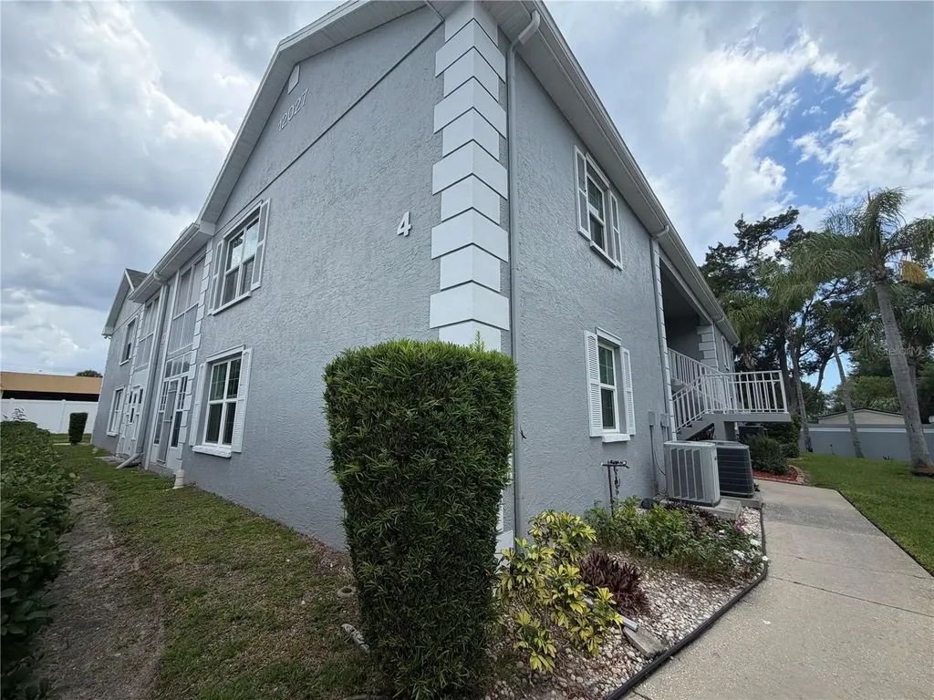 12027 Hoosier Court Hudson FL 34667
