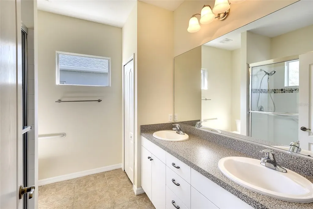 1450 Blue Horizon Circle Bradenton FL 34208