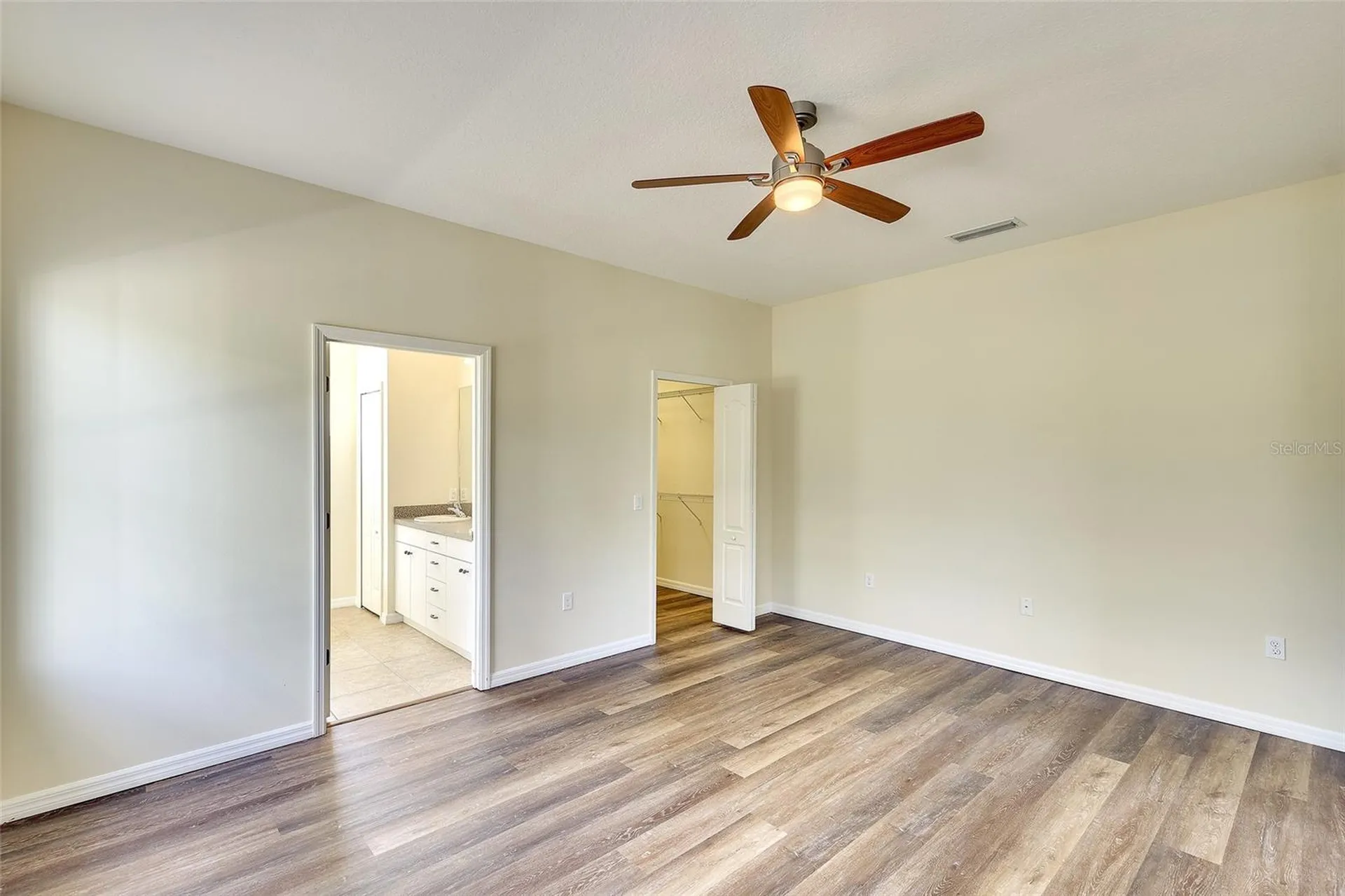 1450 Blue Horizon Circle Bradenton FL 34208