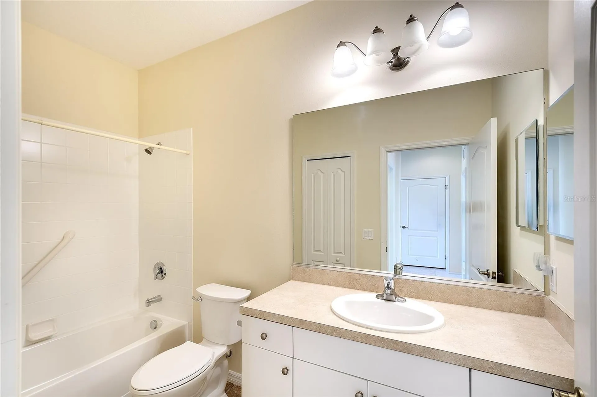 1450 Blue Horizon Circle Bradenton FL 34208