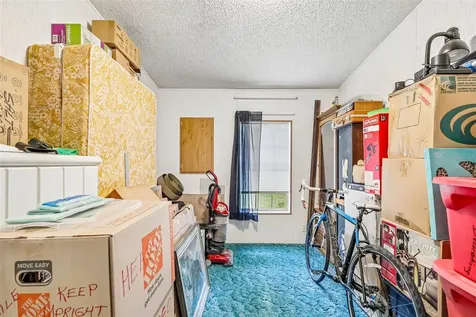 2903 Cr 426e Lake Panasoffkee FL 33538