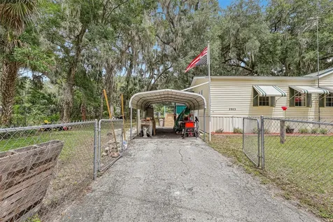 2903 Cr 426e Lake Panasoffkee FL 33538