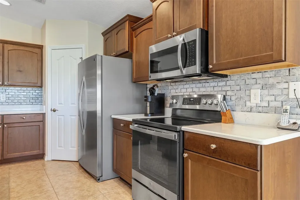 27103 Roanoke Drive Leesburg FL 34748