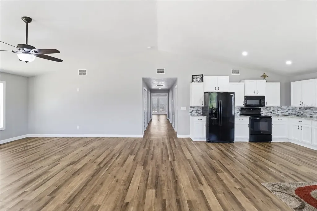 9560 N Parkwood Avenue Dunnellon FL 34433