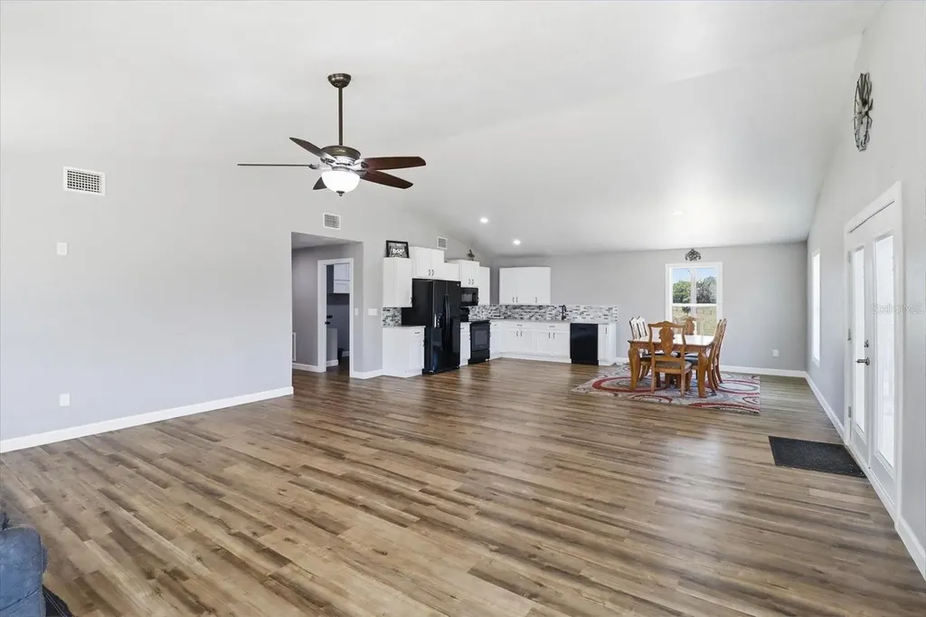 9560 N Parkwood Avenue Dunnellon FL 34433
