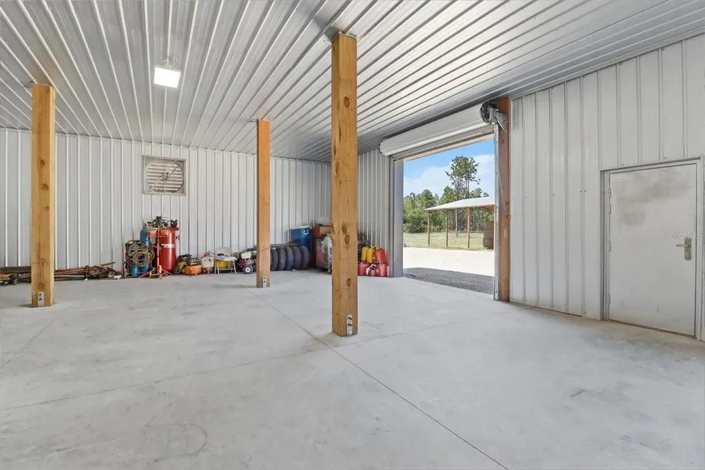 9560 N Parkwood Avenue Dunnellon FL 34433