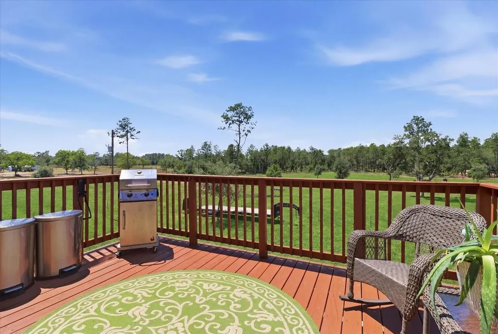 9560 N Parkwood Avenue Dunnellon FL 34433