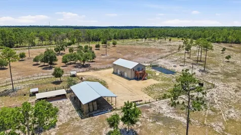 9560 N Parkwood Avenue Dunnellon FL 34433