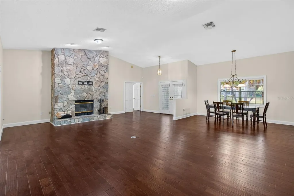 2135 Vance Avenue Palm Harbor FL 34683