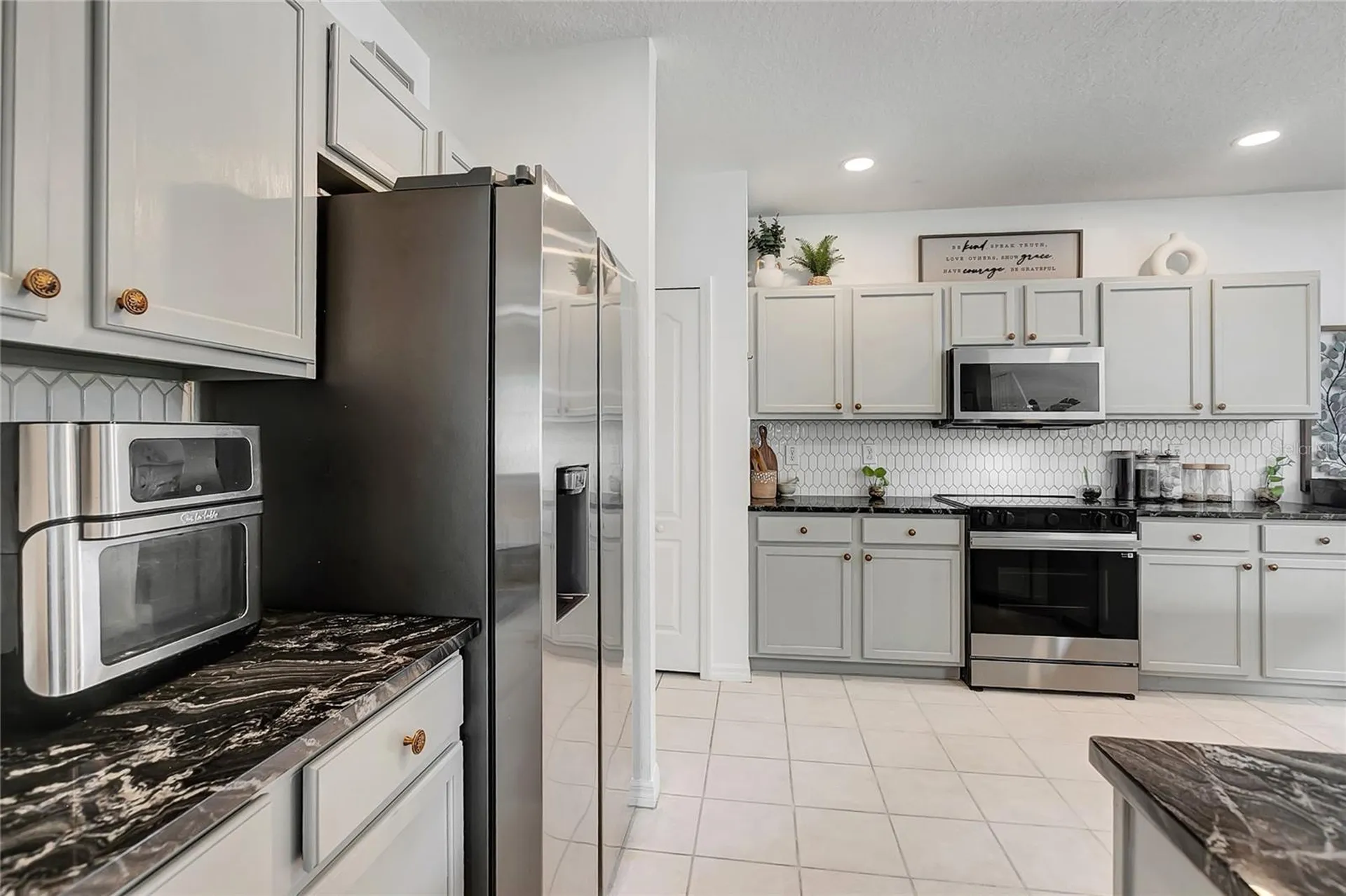 18147 Canal Pointe Street Tampa FL 33647