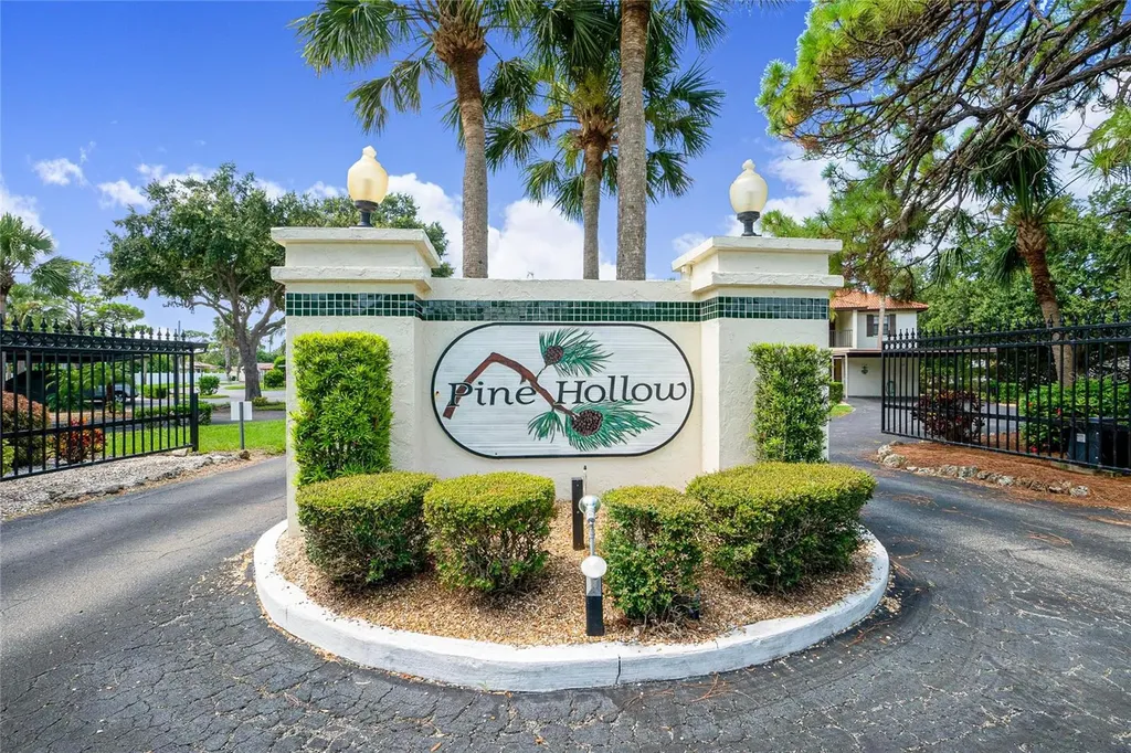 511 Pine Hollow Circle Englewood FL 34223