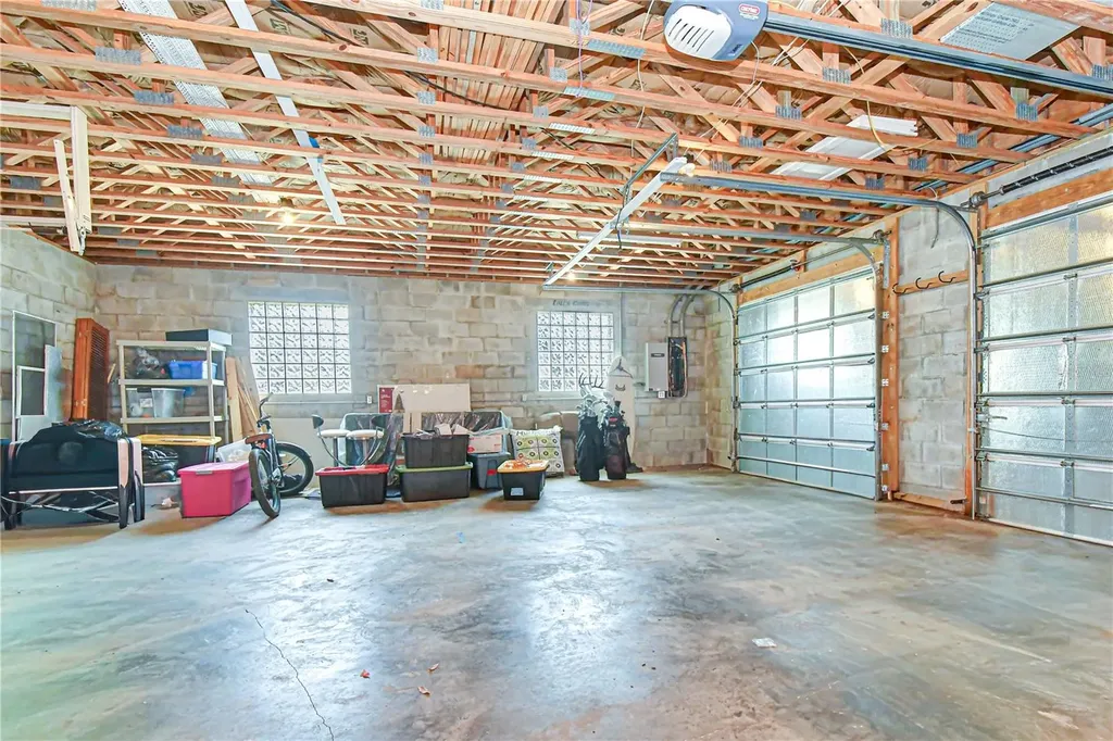 3437 59th Street N St Petersburg FL 33710