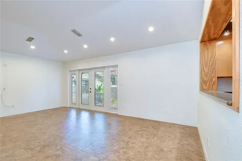3437 59th Street N St Petersburg FL 33710