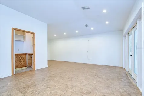 3437 59th Street N St Petersburg FL 33710