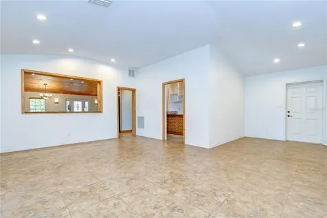 3437 59th Street N St Petersburg FL 33710