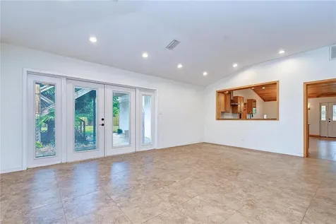 3437 59th Street N St Petersburg FL 33710
