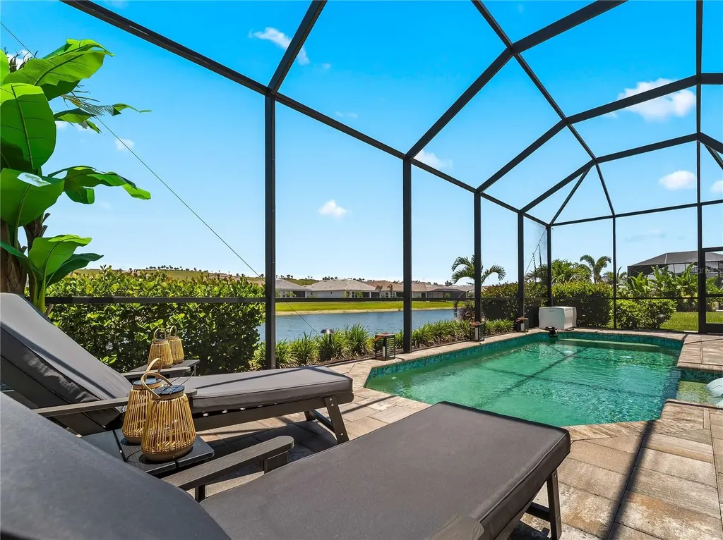 6249 Mesa Glen Bradenton FL 34203