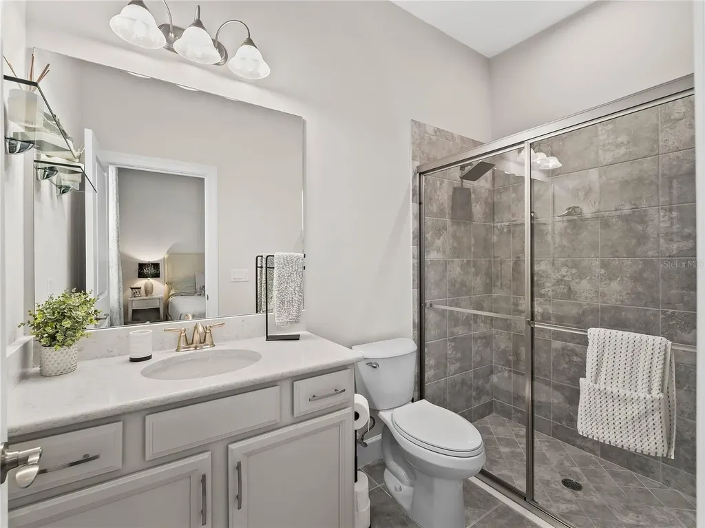 6249 Mesa Glen Bradenton FL 34203