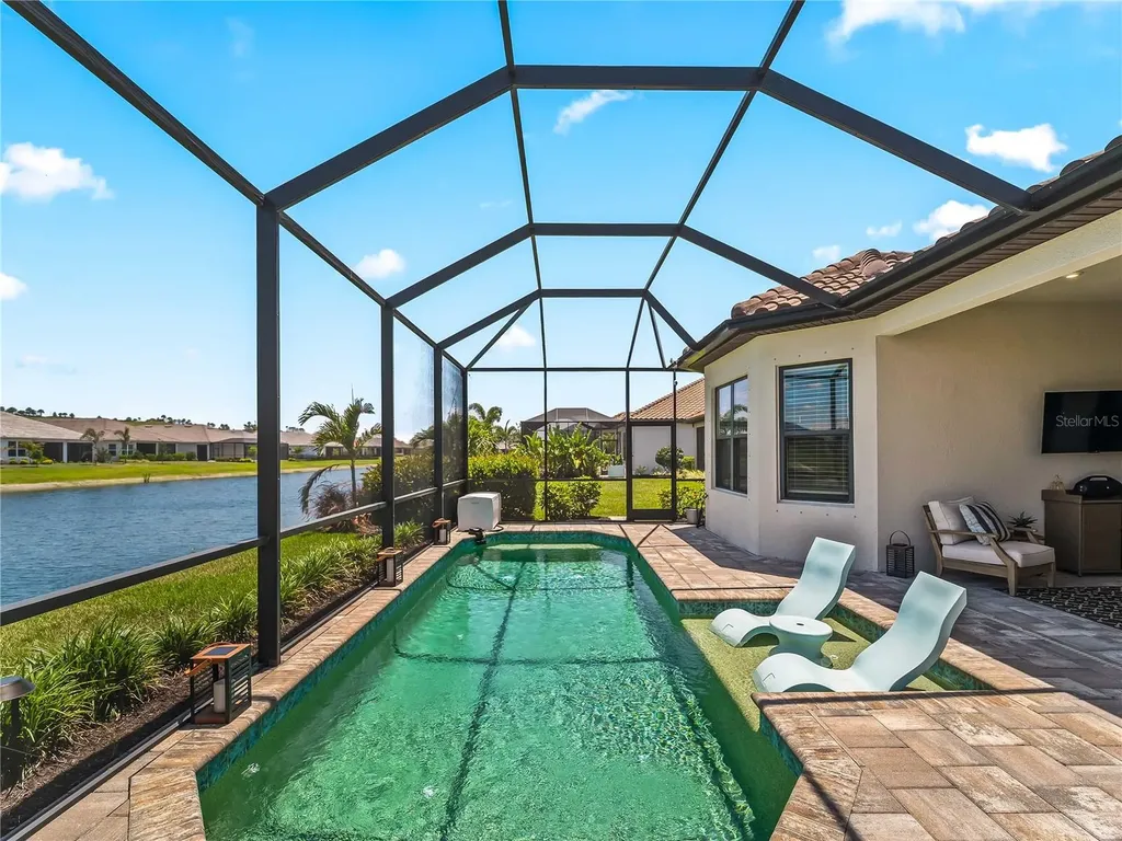 6249 Mesa Glen Bradenton FL 34203