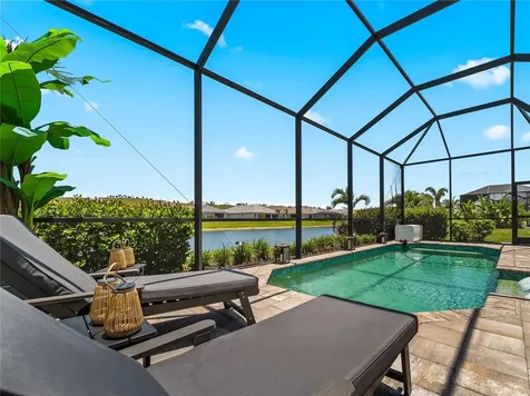 6249 Mesa Glen Bradenton FL 34203