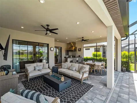 6249 Mesa Glen Bradenton FL 34203